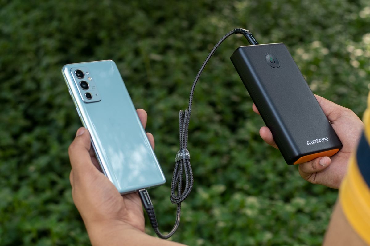 Portable Power Bank 20000mAh charging phone