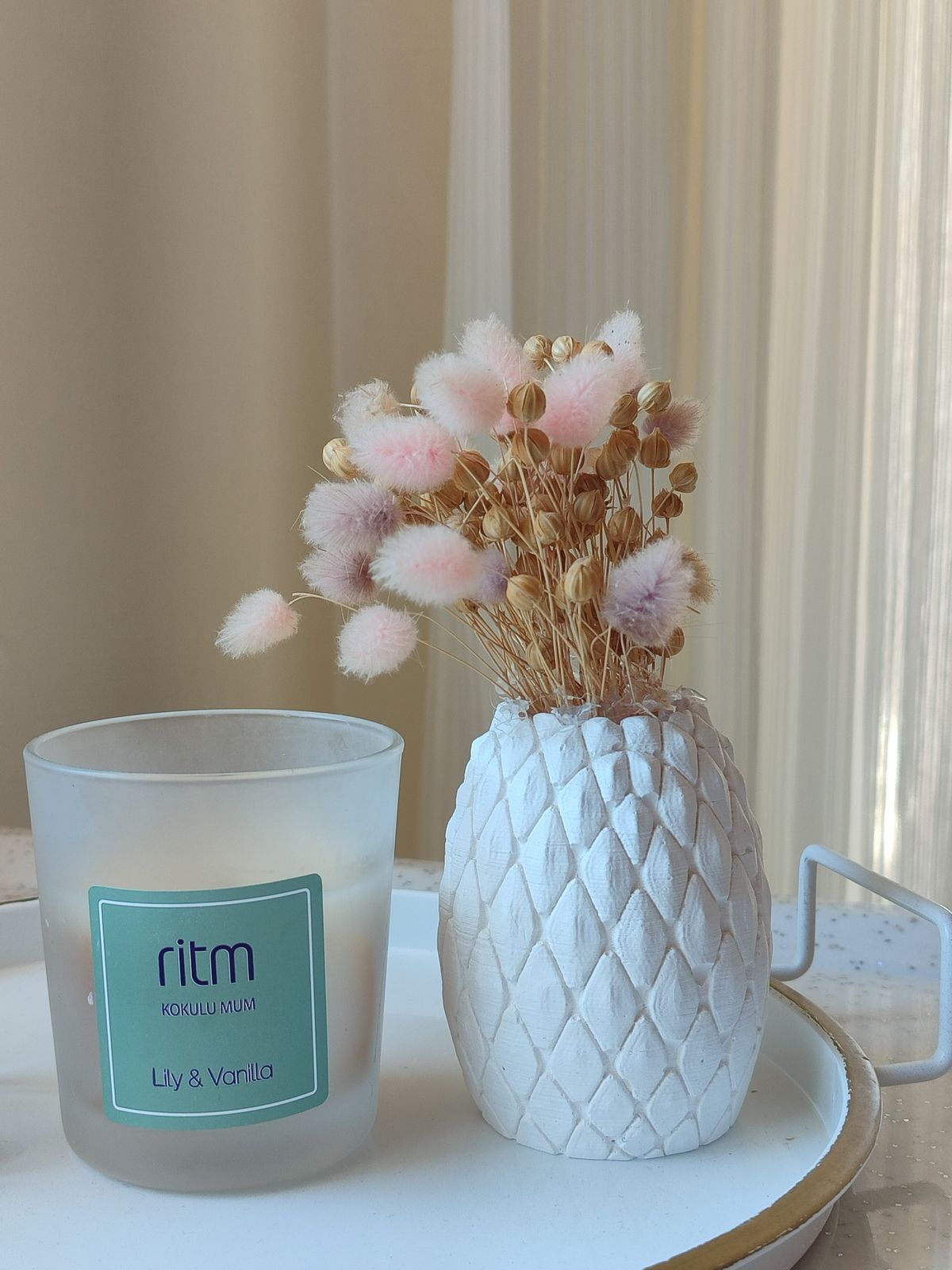 Coconut Soy Candle cozy interior
