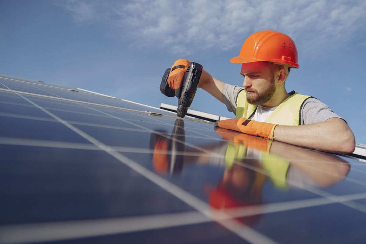 5000W Hybrid Solar Inverter installation